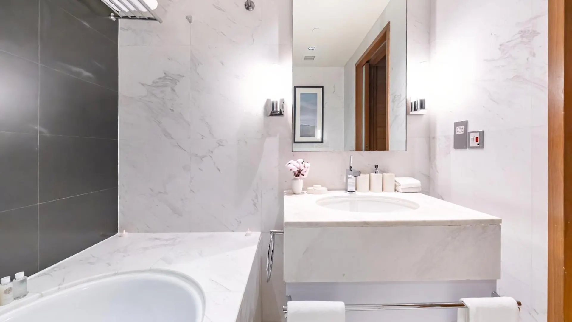 Address Dubai Mall Access Luxe Studio Apartment